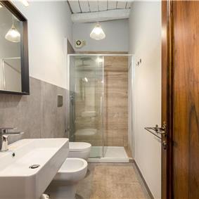 8 Bedroom Villa with Pool near Certaldo, Tuscany, Sleeps 14 - 15